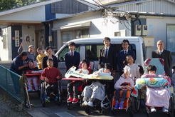 SIC労組トランスケア車両寄贈